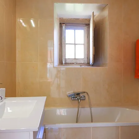 Albergue Villahouse Carnide *